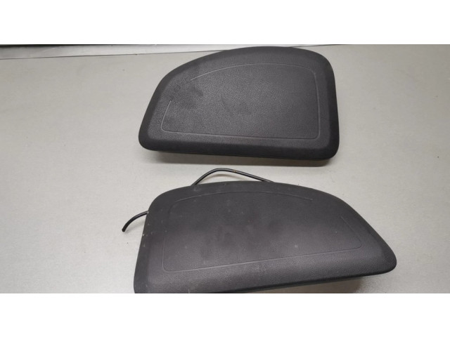 Подушка безопасности в сиденье 13213586, 13213587   Opel Corsa D