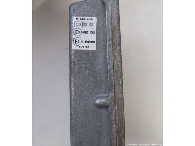 Блок управления двигателем ECU 68r011002   Subaru Forester SG       