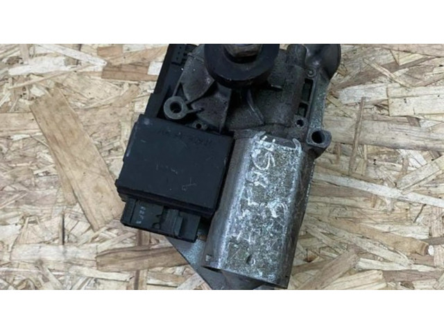 Двигатель стеклоочистителя заднего стекла