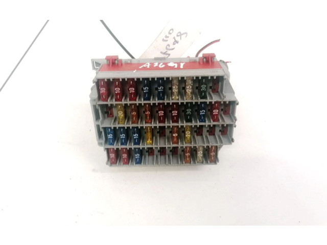 Блок предохранителей 9162439, 9162439 Volvo V70