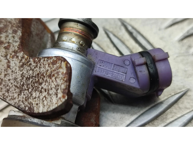 Vstřikovač 8945820051, 221000R050   Toyota RAV 4 (XA40)  pro naftový motor 2.2  