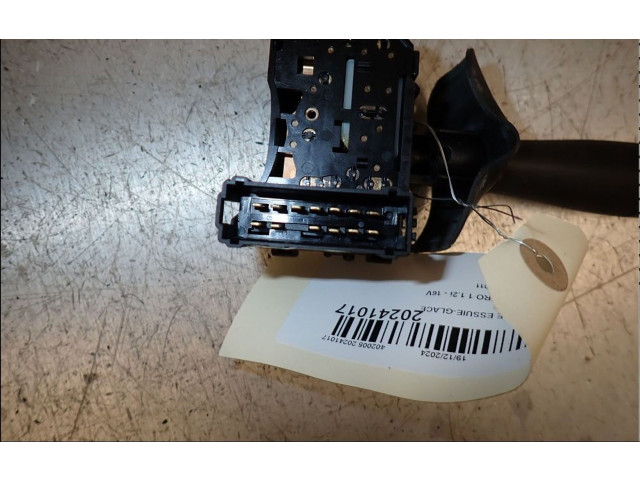 Ручка стеклоочистителей 6001551357   Dacia Sandero