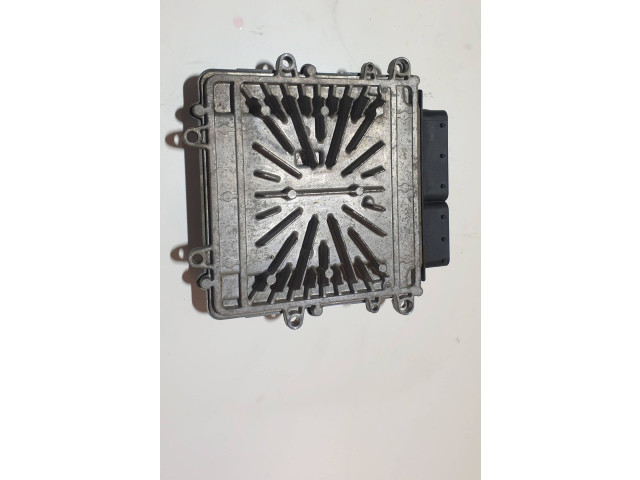 Блок управления двигателя 1039S30929   Volvo V70