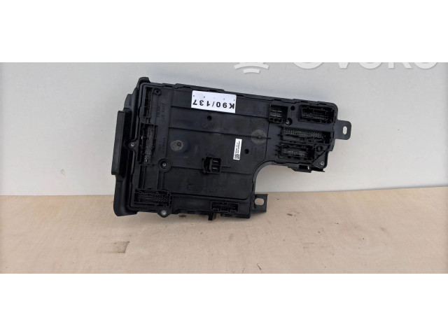 Блок комфорта 1657648-02-A Tesla Model Y