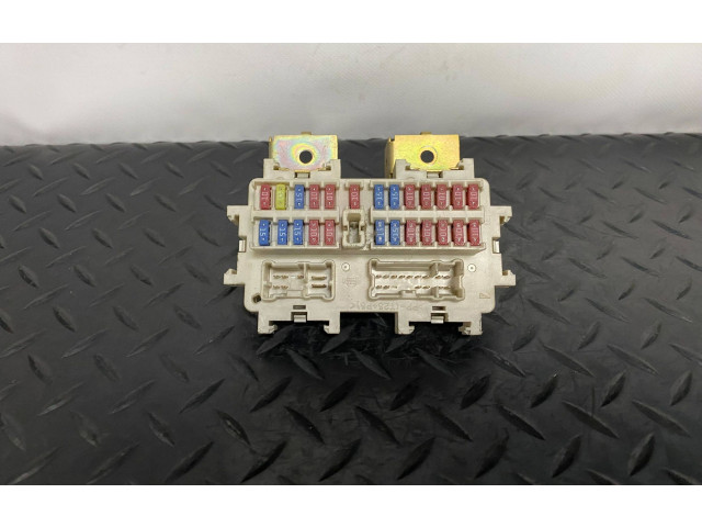 Блок предохранителей 7S200   Infiniti QX56    