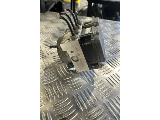 Блок АБС 8200756099   Dacia  Logan I  2004 - 2012 года