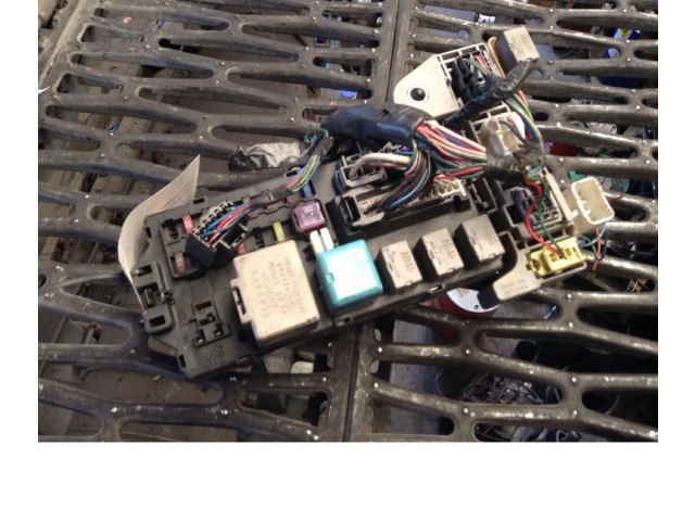 Блок предохранителей Daihatsu Materia