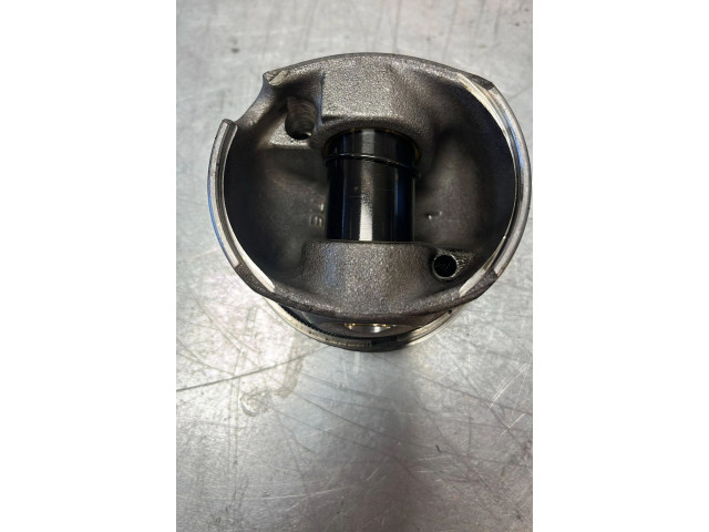 Píst 40353620 Volkswagen Tiguan