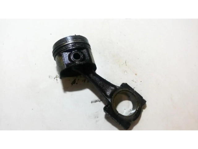 Píst Peugeot 106 pro benzínový motor 1.4