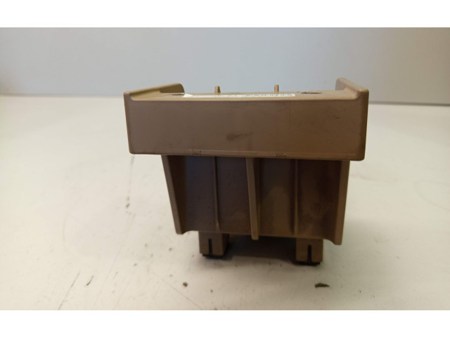 Блок предохранителей 82201FG000 Subaru Forester SH