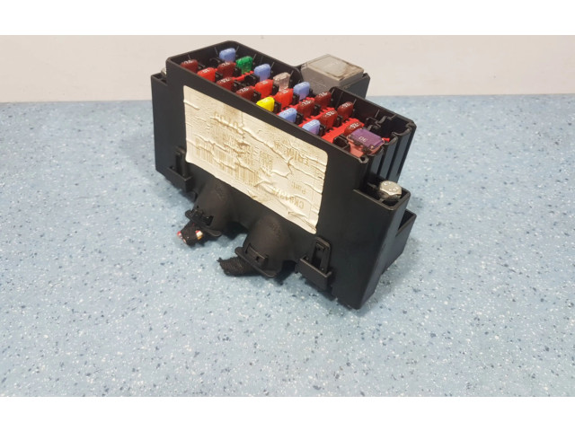 Pojistková skříňka 8V5T-14B562ACC, 8V5T-14B562ACC Ford Fiesta 2012