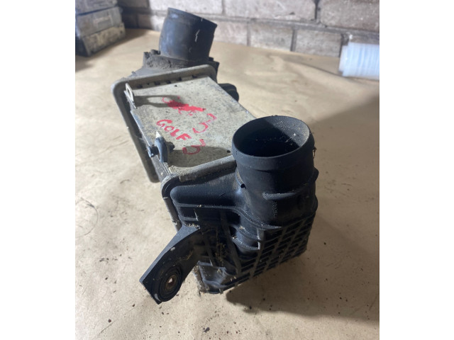 Радиатор интеркулера Volkswagen Golf III