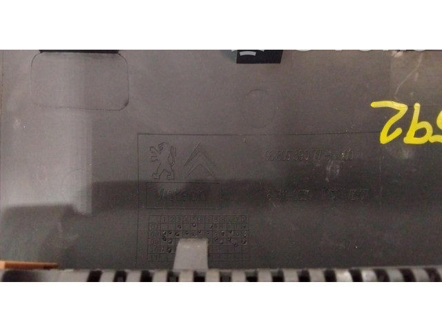 Дисплей 9680939077 Citroen Berlingo