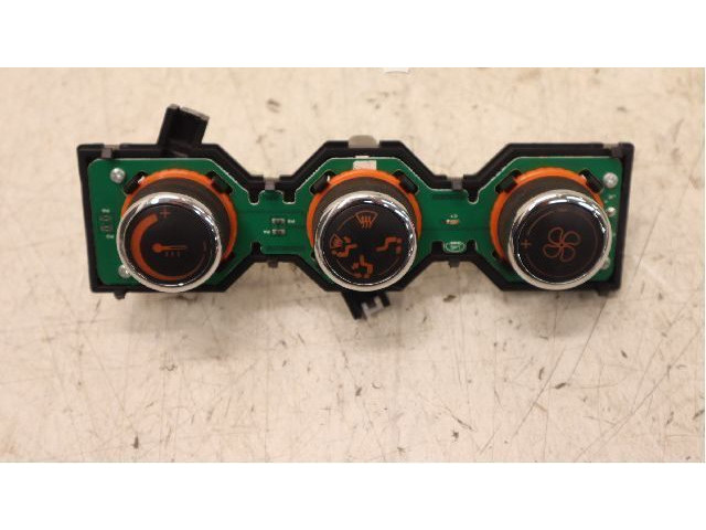 Блок управления климат-контролем    Ligier JS 50