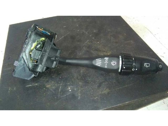 Ручка стеклоочистителей Mitsubishi Carisma