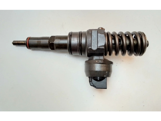 Форсунка 038130073AG Skoda Octavia Mk2 (1Z) BKC,BJB,BXE,BLS