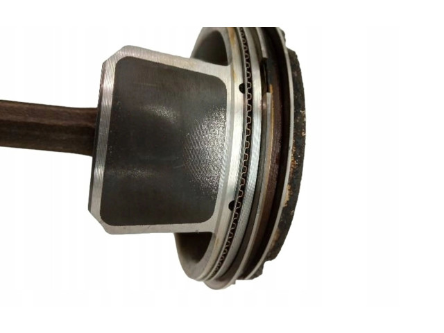 Поршень с шатуном 1831R0, MPI Skoda Fabia Mk3 (NJ)