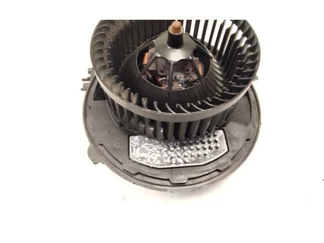 Вентилятор печки 5Q1819021 Volkswagen Golf SportWagen