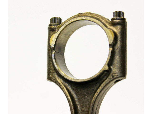  Поршень    Volvo XC90  