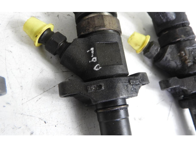 Форсунка 1609850580 Citroen C4 Grand Picasso DV6TED4_9HZ