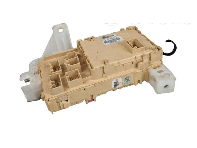 Блок предохранителей 892210F010   Toyota Corolla Verso AR10    