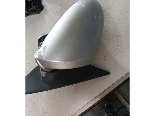 Zpětné zrcátko Nissan Primera 2002