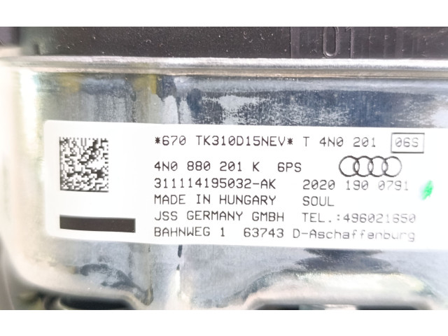 Подушка безопасности водителя 4N0880201M Audi e-tron
