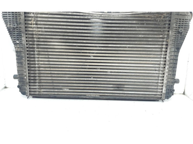 Интеркулер  1K0145803A   Volkswagen Touran I 