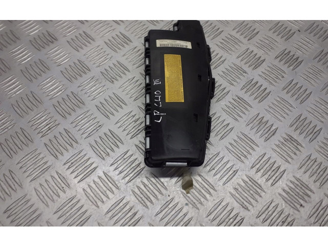 Подушка безопасности водителя 8200552394 Renault Clio III