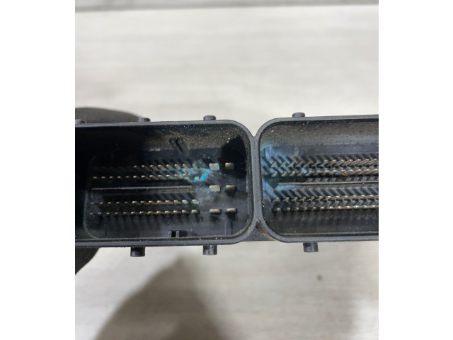 Řídící jednotka 7798422, 0281012190 BMW 5 E60 E61 2003