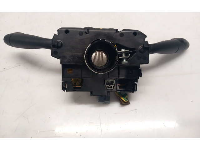 Ручка стеклоочистителей 96608847XT   Citroen C3