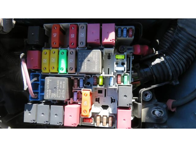   Pojistková skříňka    Fiat Punto (199) 2005