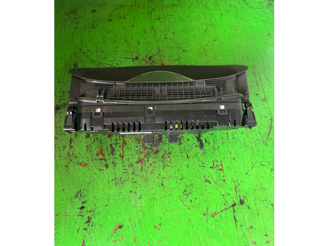 Přístrojová deska Mercedes-Benz C W203 2006 A2035408747