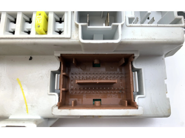 Блок предохранителей 8S85S5G8P   Jeep Cherokee    