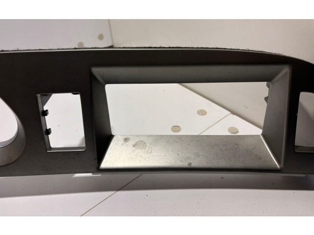 Блок предохранителей  1231   Audi A6 S6 C6 4F    