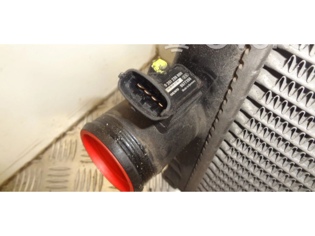 Интеркулер  04667510, 8627375   Volvo XC90 