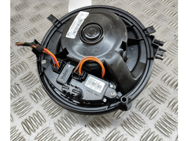 Вентилятор печки 5Q0907521C Volkswagen Golf VII