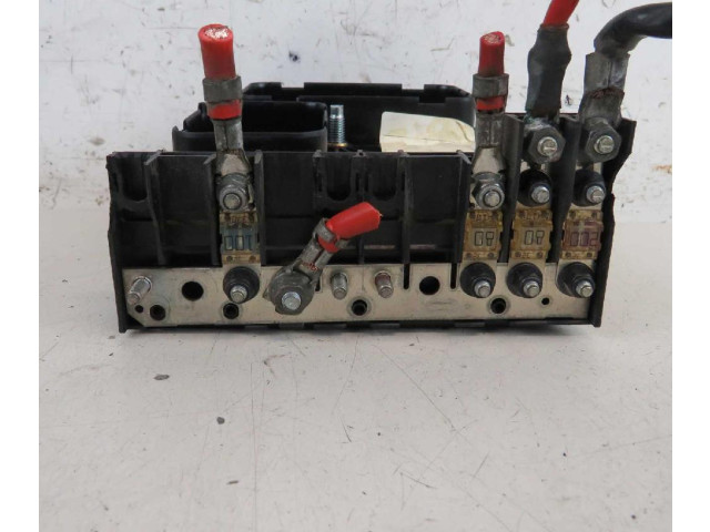 Блок предохранителей  1K0614517H   Volkswagen Touran I    