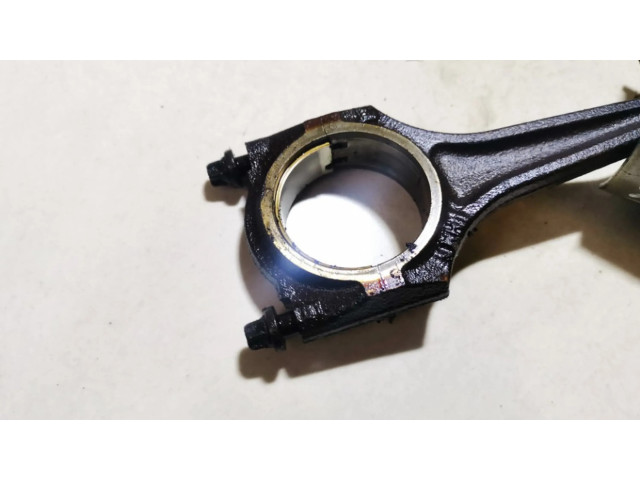 Píst Opel Tigra A pro benzínový motor 1.4