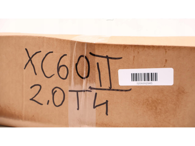 Радиатор интеркулера 32384488 Volvo XC60 2023