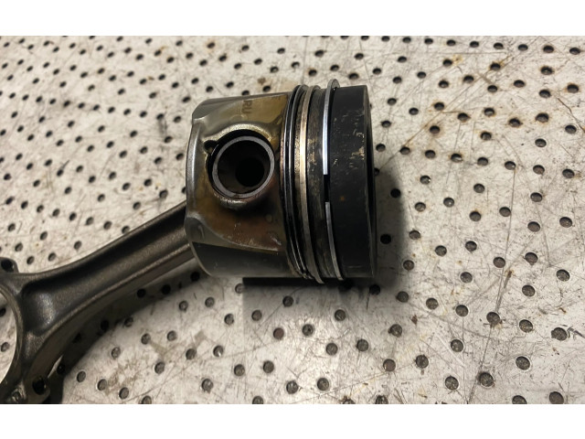 Píst    Volkswagen Caddy     