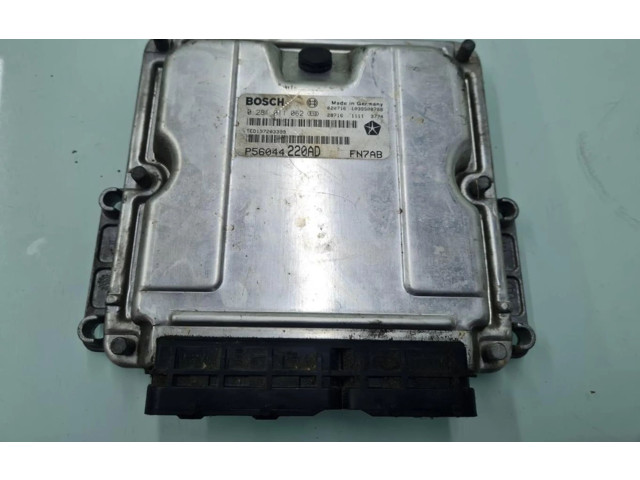 Блок управления двигателем Блок управления P56044220AD   Jeep Cherokee III KJ