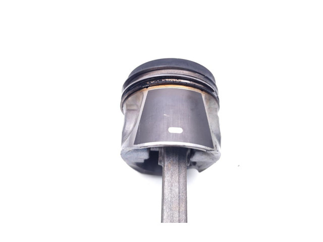 Поршень с шатуном D4204T23 D4204T23 Volvo XC90