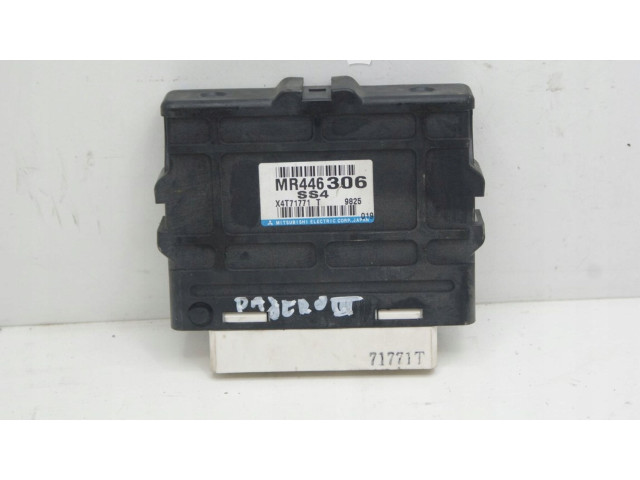 Блок управления MR446306 Mitsubishi Pajero