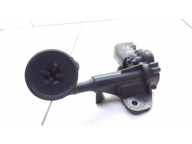 Электрический двигатель для открытия форточки в кузове