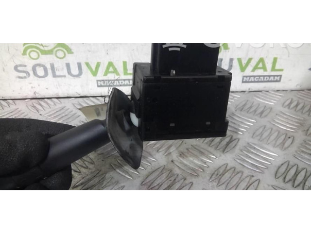 Ручка стеклоочистителей 623961 Citroen Xsara Picasso