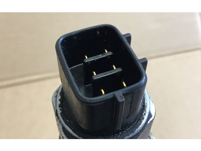 Топливная рампа 8945860010, KH013003 Lexus IS 220D-250-350