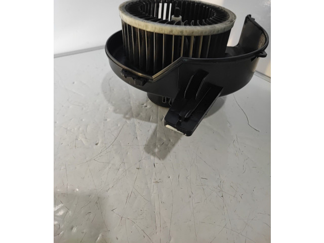 Вентилятор печки 6R1819015A Audi A1