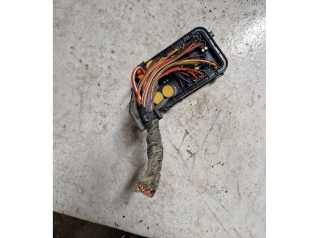 Pojistková skříňka 1K0937700B Volkswagen Caddy 2013