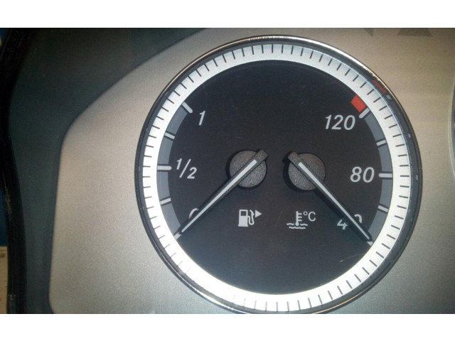 Панель приборов A2049023600   Mercedes-Benz GLK (X204)       